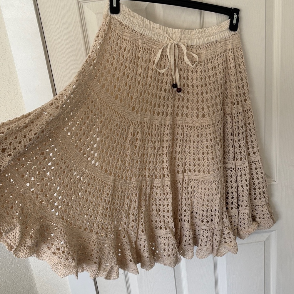 NWT Artelier Nicole Miller Crochet White Skirt (Size Women’s M)